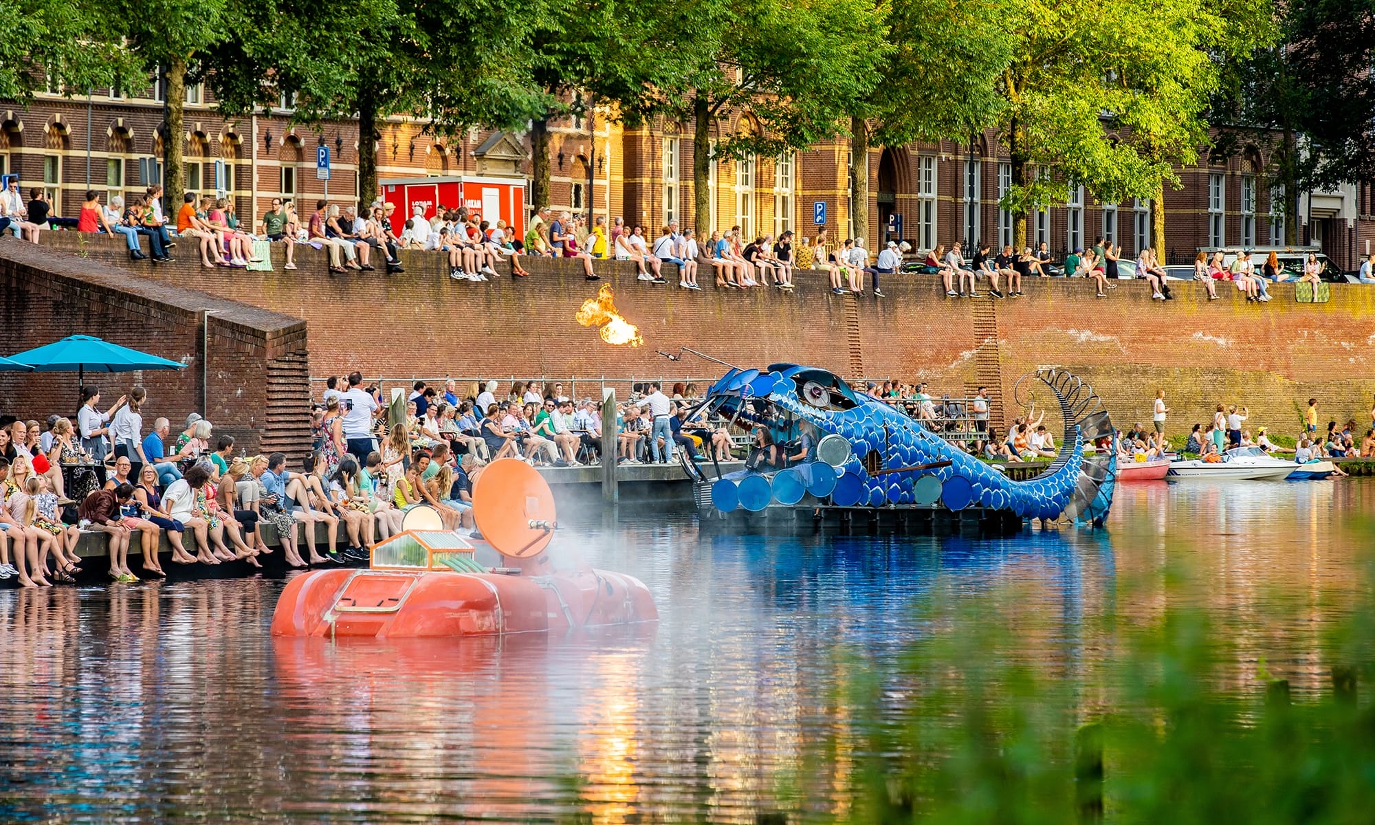 ®飞行艇168全彩快速查询结果记录-A Parade of Floating Artworks Honors Hieronymus Bosch in the Netherlands